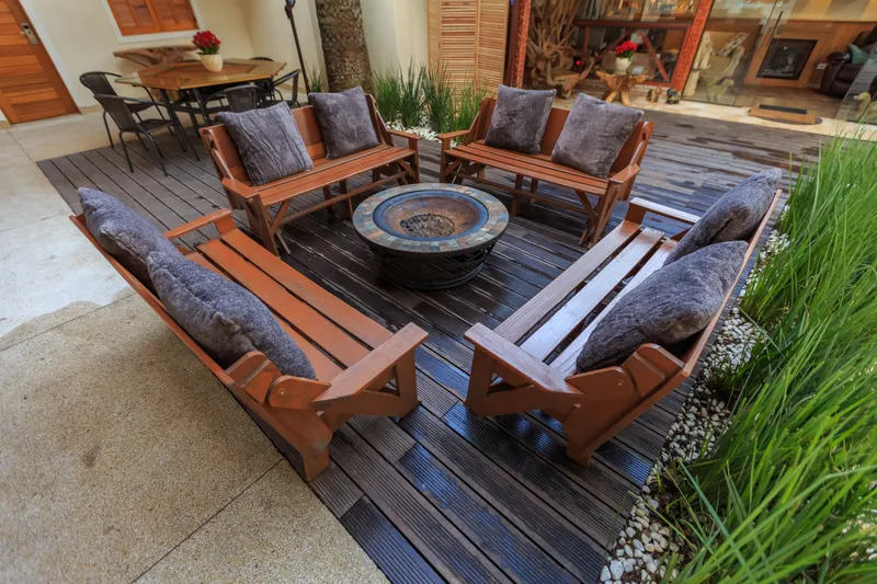 Papillion Days & Seasonal Deck Scheduling